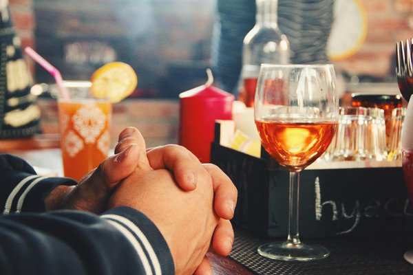 How Can Minimalist Kitchen Designs Impact Eating Habits?